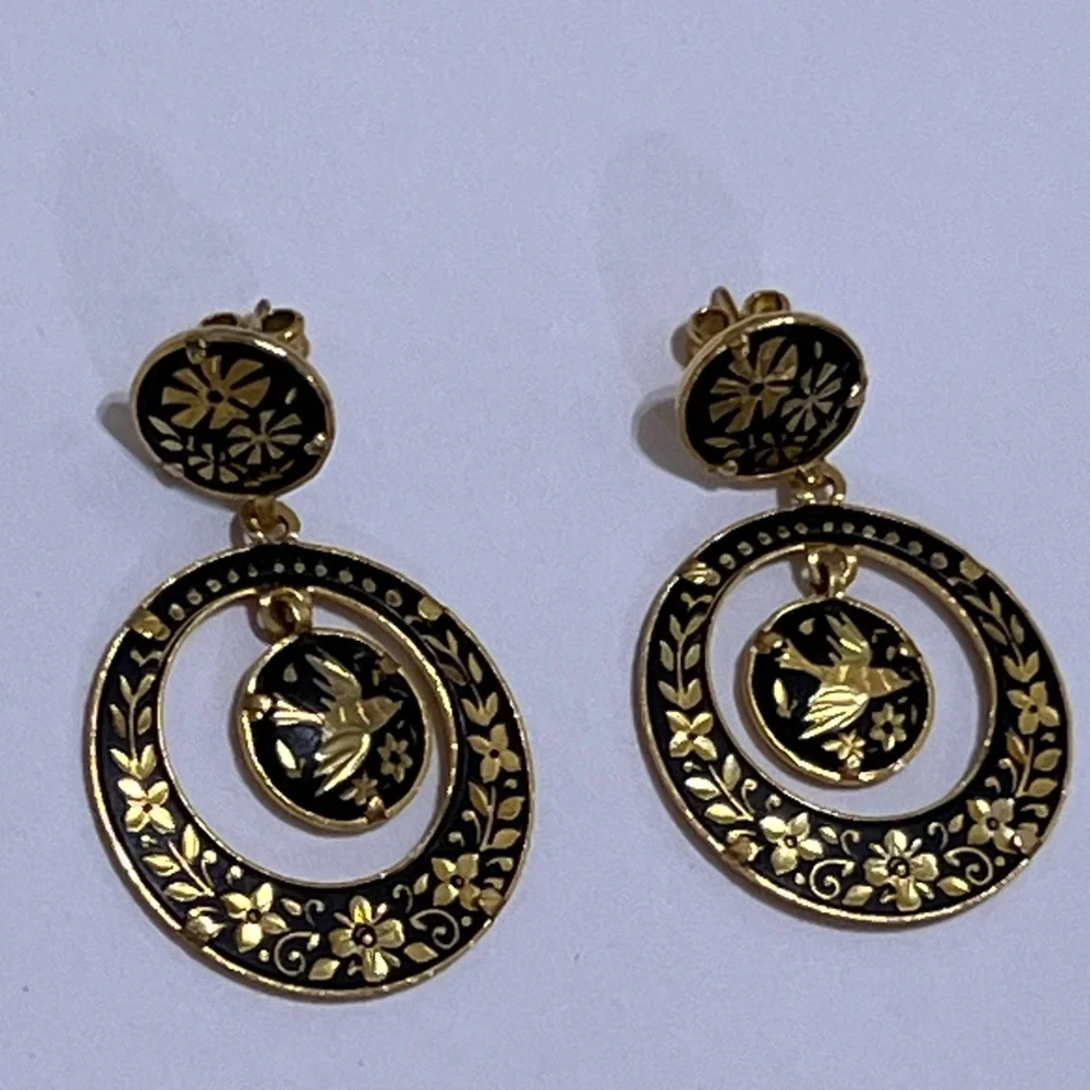 Large Damascene Earrings - Picture 4 of 4
